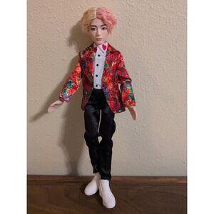 BTS DOLL V K- POP BOY BAND BLONDE PINK HAIR ASIAN ARTICULATED 4 OOAK
